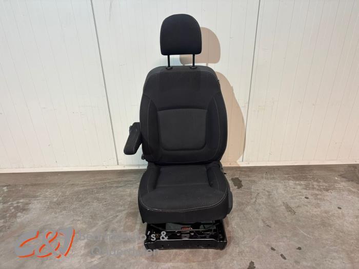 Siège gauche d'un Renault Trafic, Autos : Pièces & Accessoires, Habitacle & Garnissage, Renault, Utilisé, 3 mois de garantie, Enlèvement ou Envoi