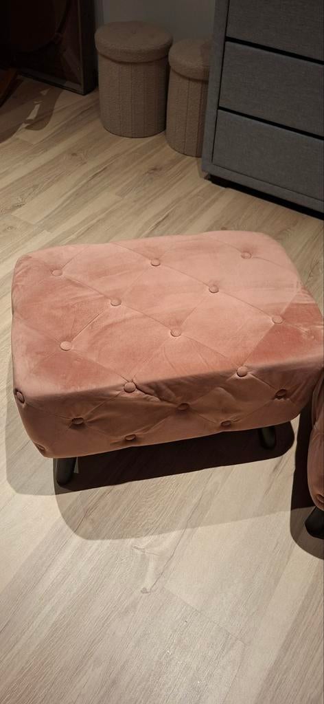 Poufs Old Rose en parfait état, Enlèvement
