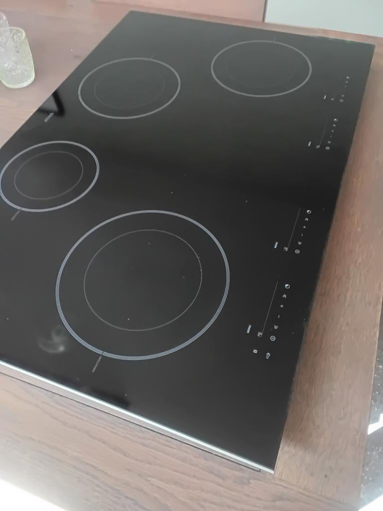 Kwaliteits inductie kookplaat ATAG INBOUW, Elektronische apparatuur, Ophalen, 4 kookzones, Zo goed als nieuw, Energieklasse A of zuiniger