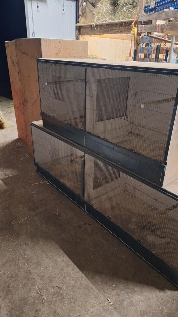 Zeer grote degelijke kweek/konijnen kooien, Ophalen, Hok