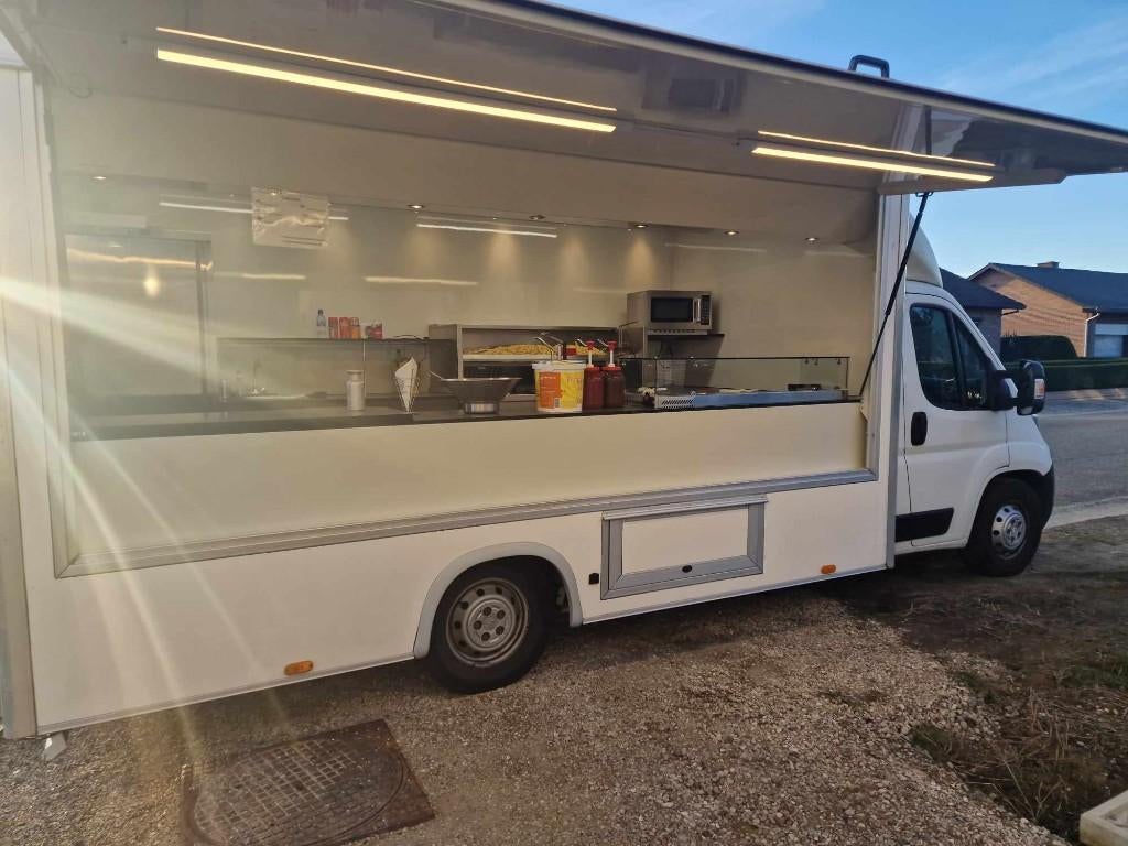 Frituurwagen/foodtruck/frietkraam verkoopwagen TE HUUR, Enlèvement