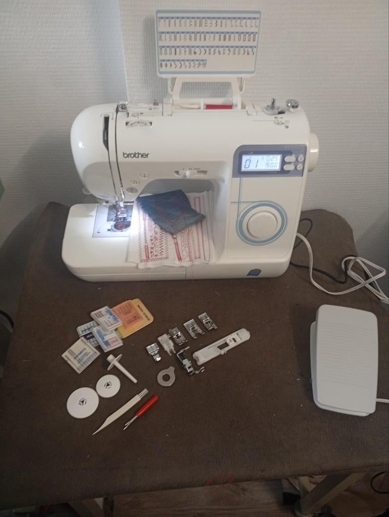 Machine à coudre Brother innov'is 30 super état, Enlèvement, Machine à coudre, Brother