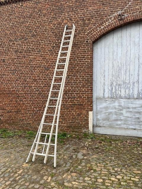 Échelle coulissante à main - 2 plans (2 x 4,73 m), Bricolage & Construction, Échelles & Escaliers, Enlèvement, Utilisé, Échelle