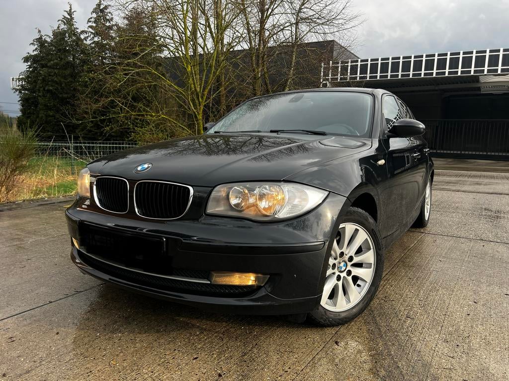 BMW 118i LCI Top staat!!!, Auto's, BMW, 4 deurs, 1995 cc, Zwart, 4 cilinders