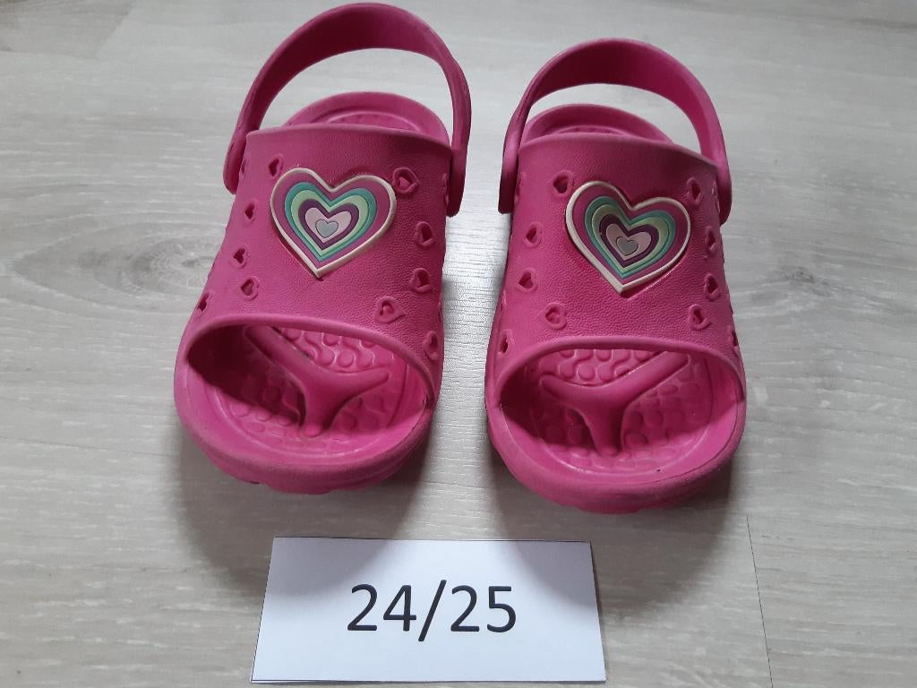 Pantoffels voor meisje of jongen, maat 22 tem 30, Kinderen en Baby's, Ophalen of Verzenden, Gebruikt, Jongen of Meisje