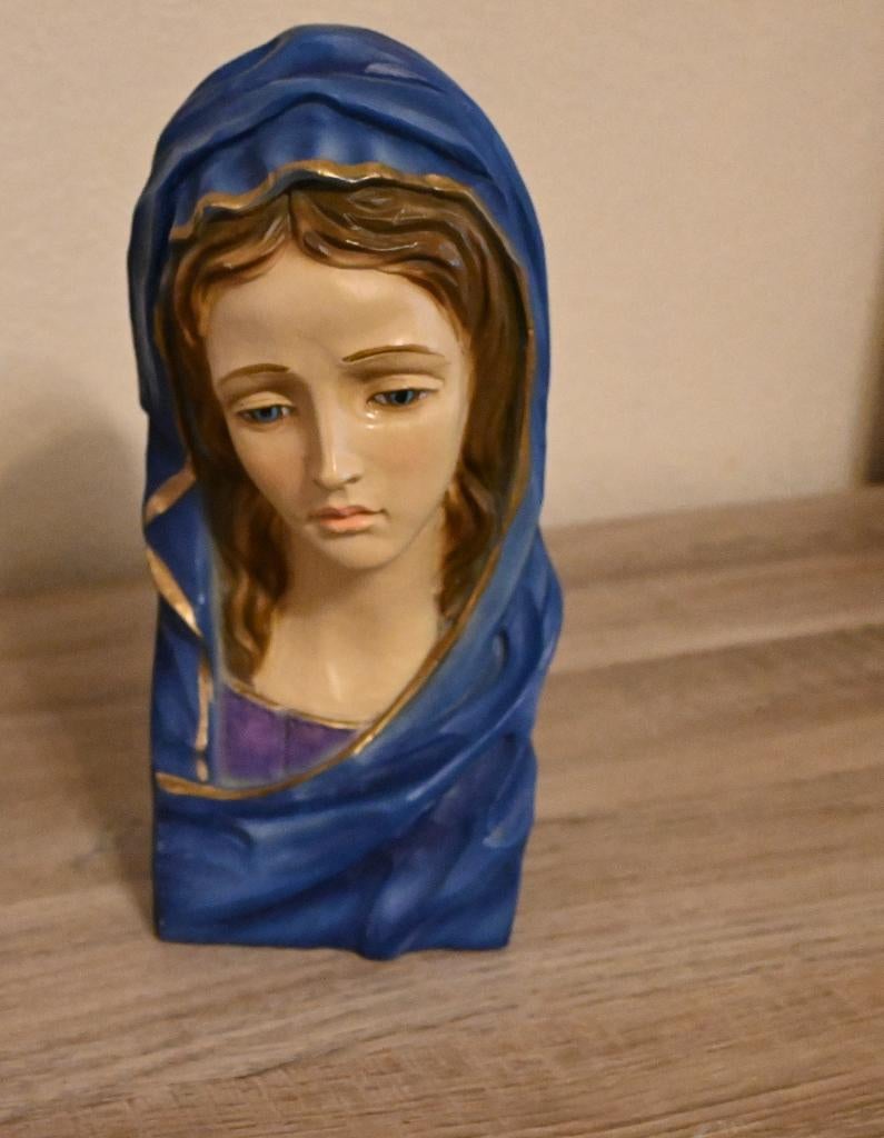 Lieve vrouw buste, Ophalen