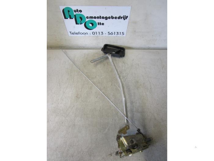 Serrure portière mécanique 4portes arrière droite d'un Vo, -, 3 mois de garantie, -, -