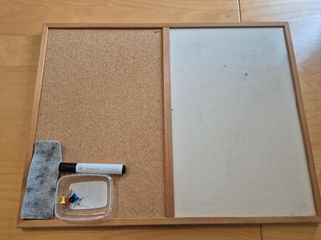 Tableau blanc avec babillard, Maison & Meubles, Enlèvement, Utilisé, Tableau d'affichage