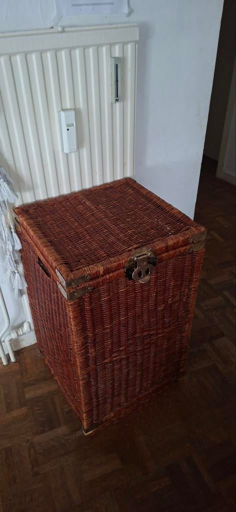 Trop beau panier à linge  en osier, Maison & Meubles, Enlèvement