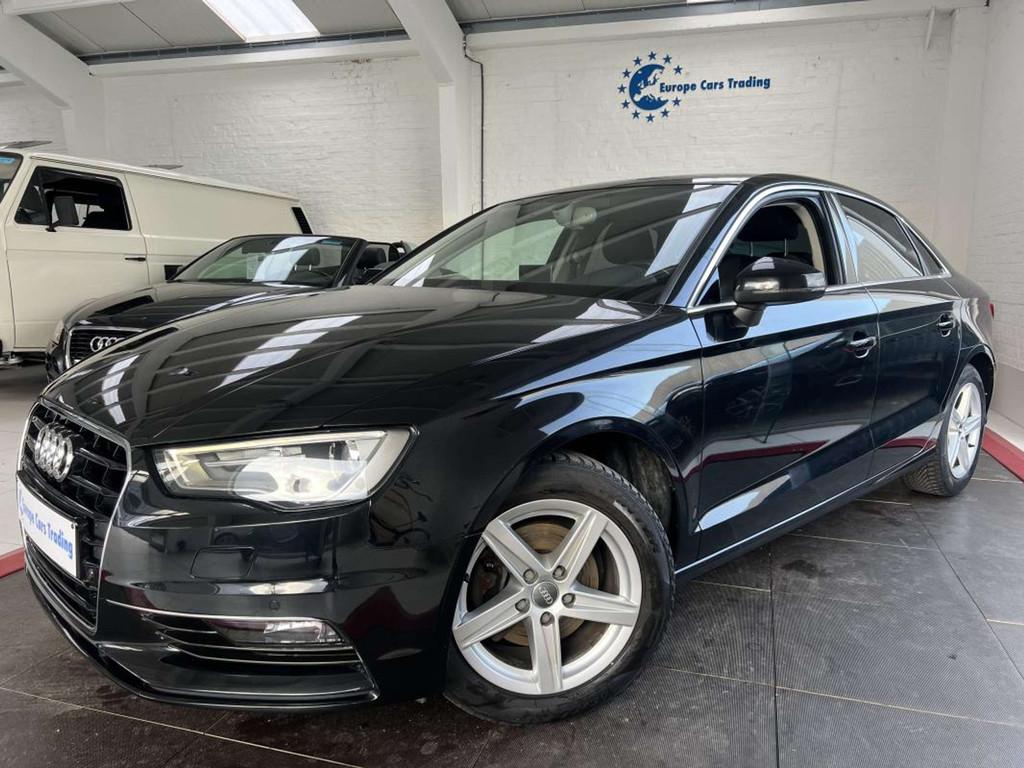 Audi A3 SEDAN AMBITION LUXE 1.6 TDI 110CH GAR 12M (bj 2014), Gebruikt, Zwart, Blauw, Leder