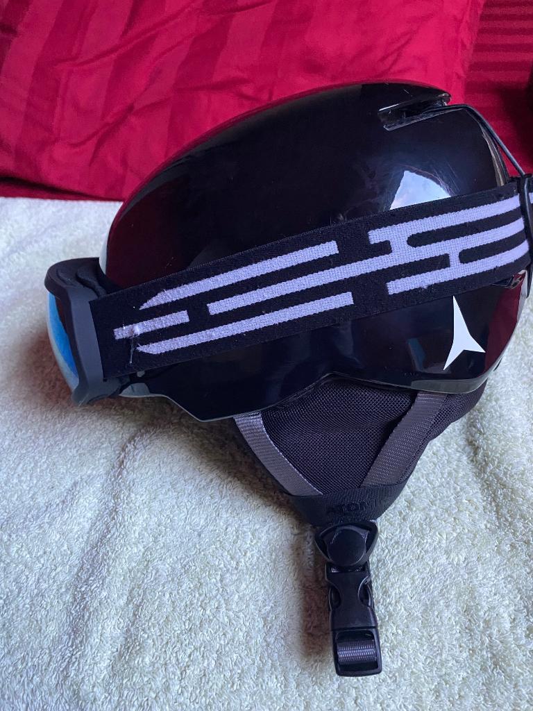 Atomic ski helm met bijhorende bril maat small, Sport en Fitness, Skiën en Langlaufen, Ophalen, Zo goed als nieuw, Ski, Atomic