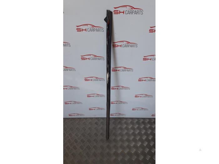 Protection montant A gauche d'un Ford Fiesta, -, 3 mois de garantie, -, -