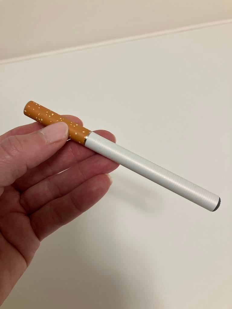 Nep sigaret uit plastic voor carnaval of toneel, Hobby & Loisirs créatifs, Articles de fête, Enlèvement ou Envoi