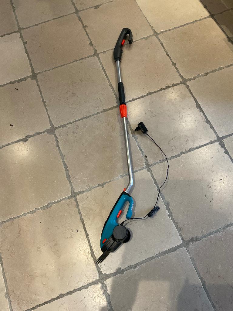 Graskant schaar, Tuin en Terras, Grastrimmers, Ophalen, Accu, Zo goed als nieuw, Minder dan 10 cm