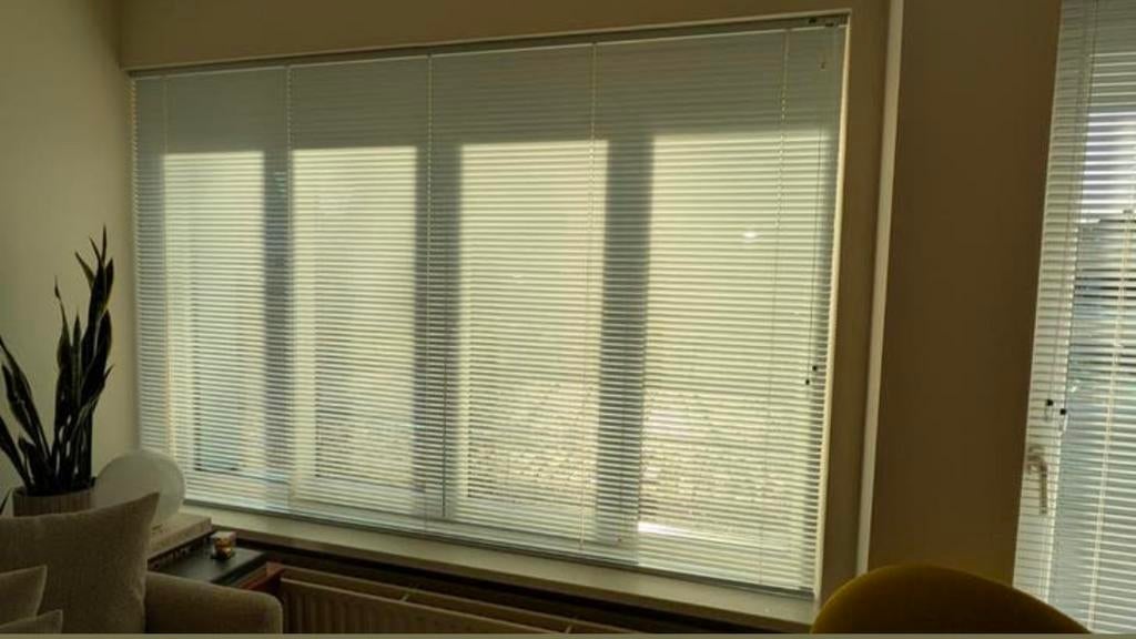 Jaloezieën Luxaflex, Ophalen, Wit