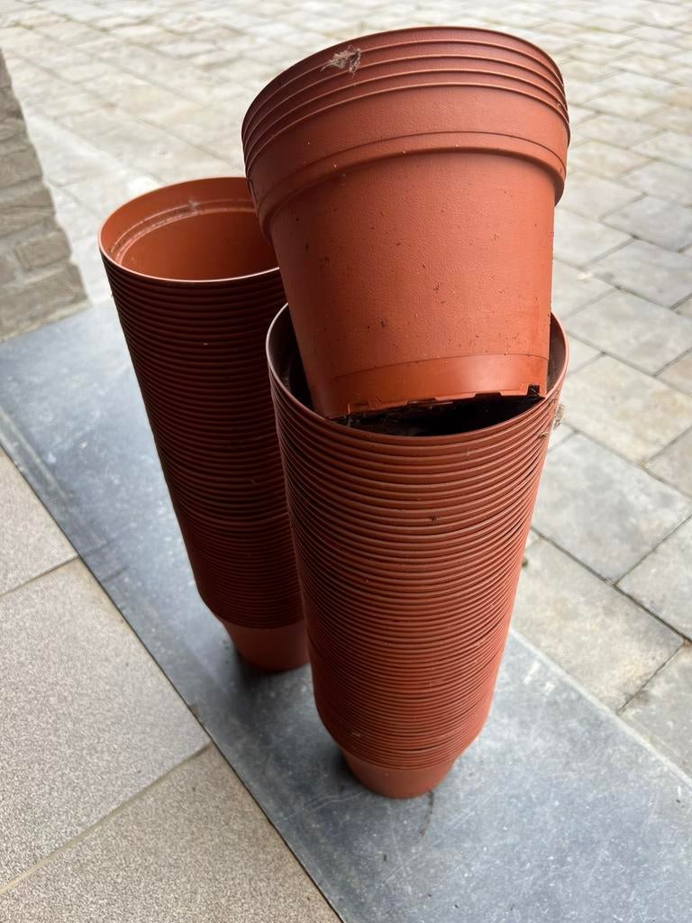 1500 kweekpotten bloempotten 14,5 x 11,5 cm, Tuin en Terras, Bloempotten, Kunststof, Rond, Ophalen of Verzenden, Zo goed als nieuw