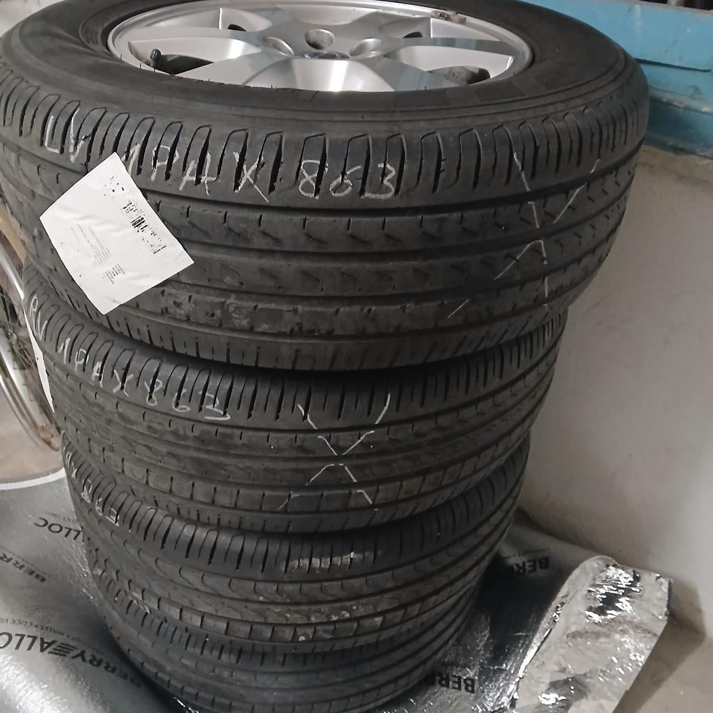 Banden in pereecte staat 235/65/R17, Ophalen of Verzenden, Band(en)