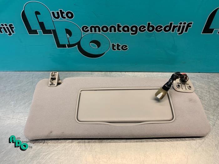 Zonneklep van een Lexus IS 200 (IS 200 99-), Auto-onderdelen, Interieur en Bekleding, Lexus, Gebruikt, 3 maanden garantie, Ophalen of Verzenden