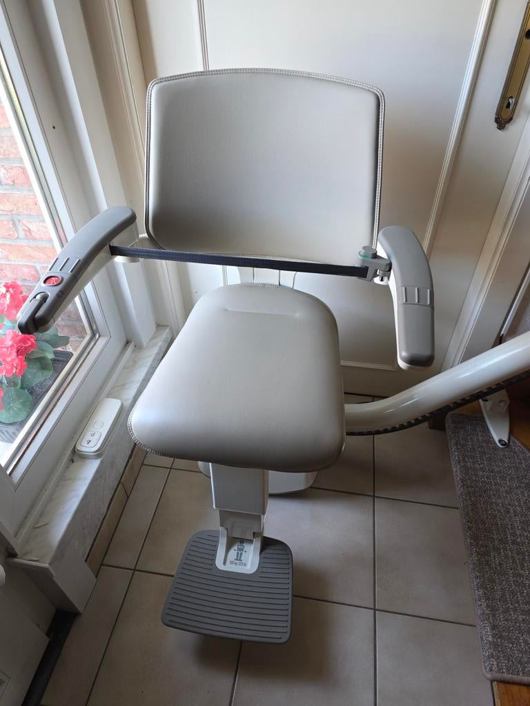 Levant Comfort S200 incl. Flow swing en Flow2A, Divers, Monte-escaliers, Enlèvement, Comme neuf, Droit