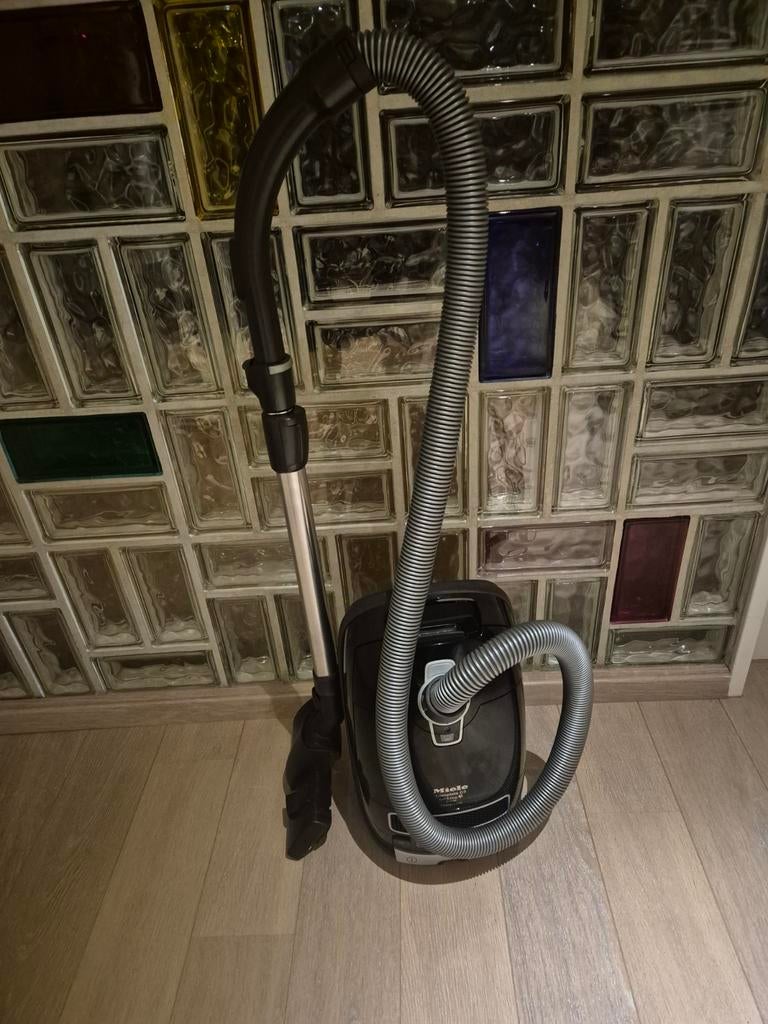 Miele complete C3, Enlèvement