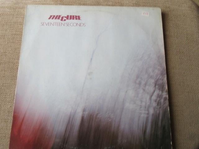 LP The Cure Seventeen Seconds, Ophalen of Verzenden, Gebruikt, 12 inch, R&B en Soul