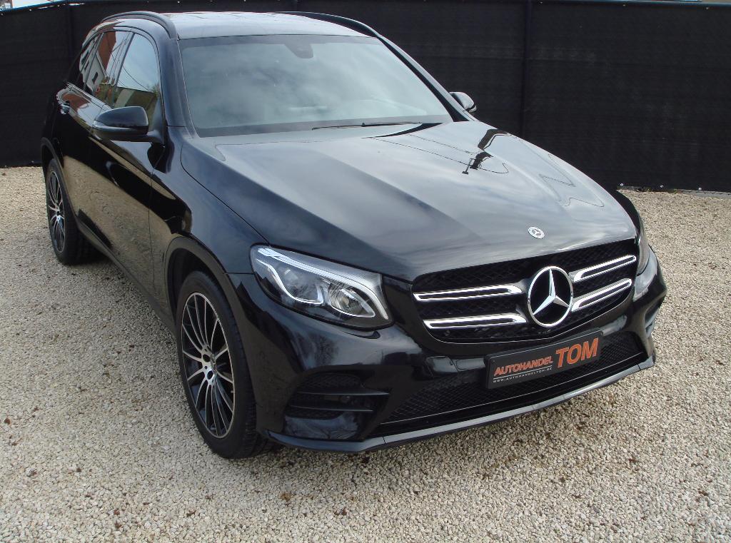 GLC 250 AMG LINE * NIGHT PAKKET * NAVI * 20' ALU TREKHAAK *, Auto's, Mercedes-Benz, Automaat, USB, 4 cilinders, Alcantara