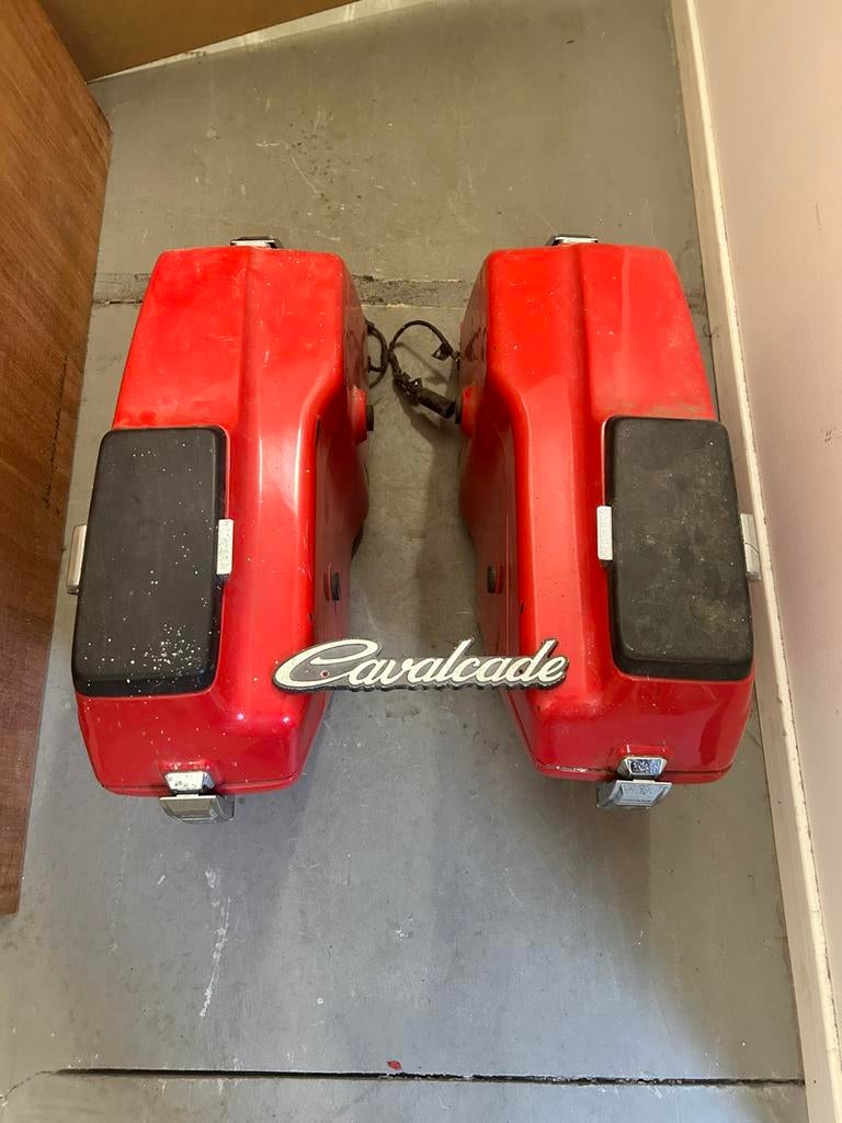 Saccoche laterale suzuki cavalcade 85-88, Motoren, Onderdelen | Suzuki, Gereviseerd, Ophalen