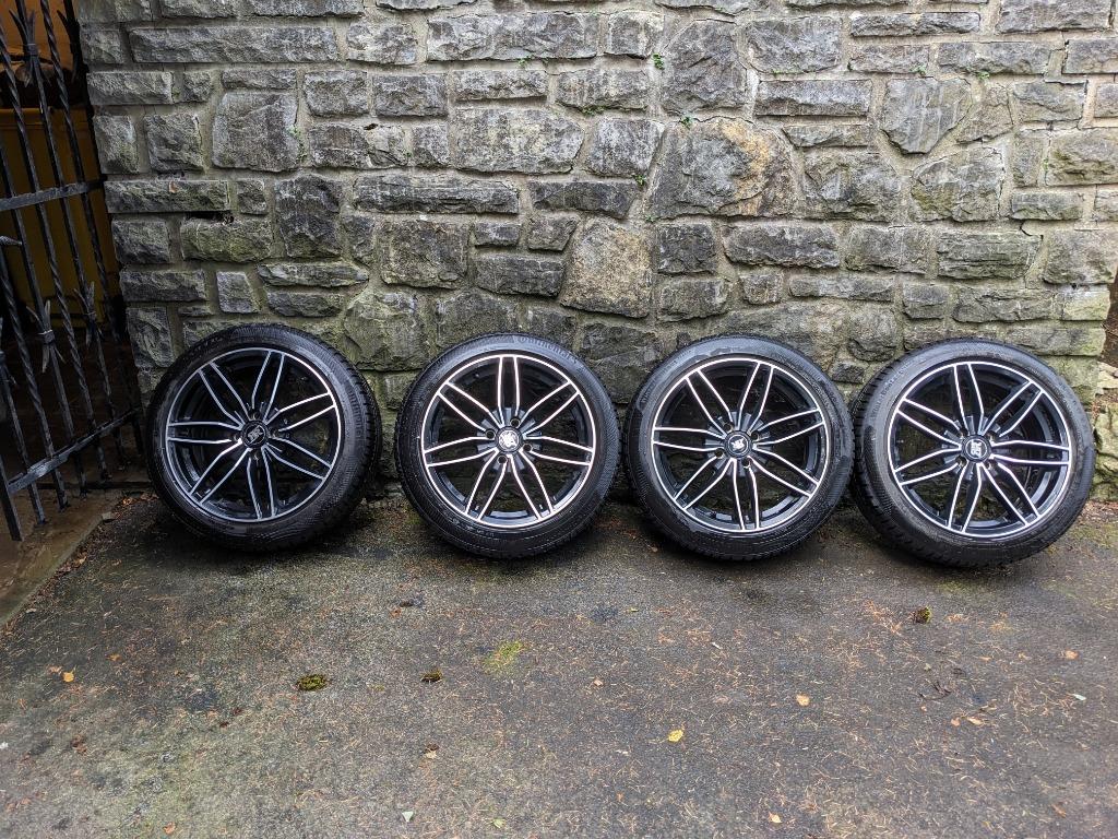 4 jantes alu 17 pouces avec pneus hiver, Pneus et Jantes, Pneus hiver, Véhicule de tourisme, 205 mm