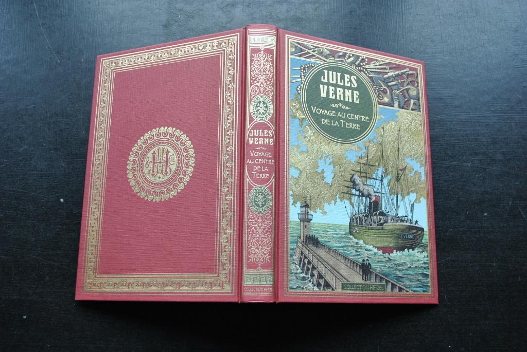JULES VERNE VOYAGE AU CENTRE DE LA TERRE Hetzel 2019, Ophalen of Verzenden, Zo goed als nieuw, Jules Verne