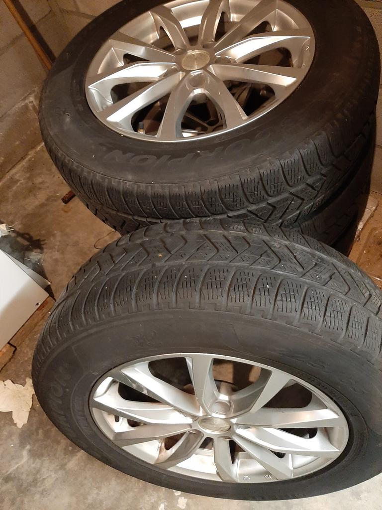 Winterbanden met velgen toyotarav 4, Ophalen, Winterbanden, Velg(en)