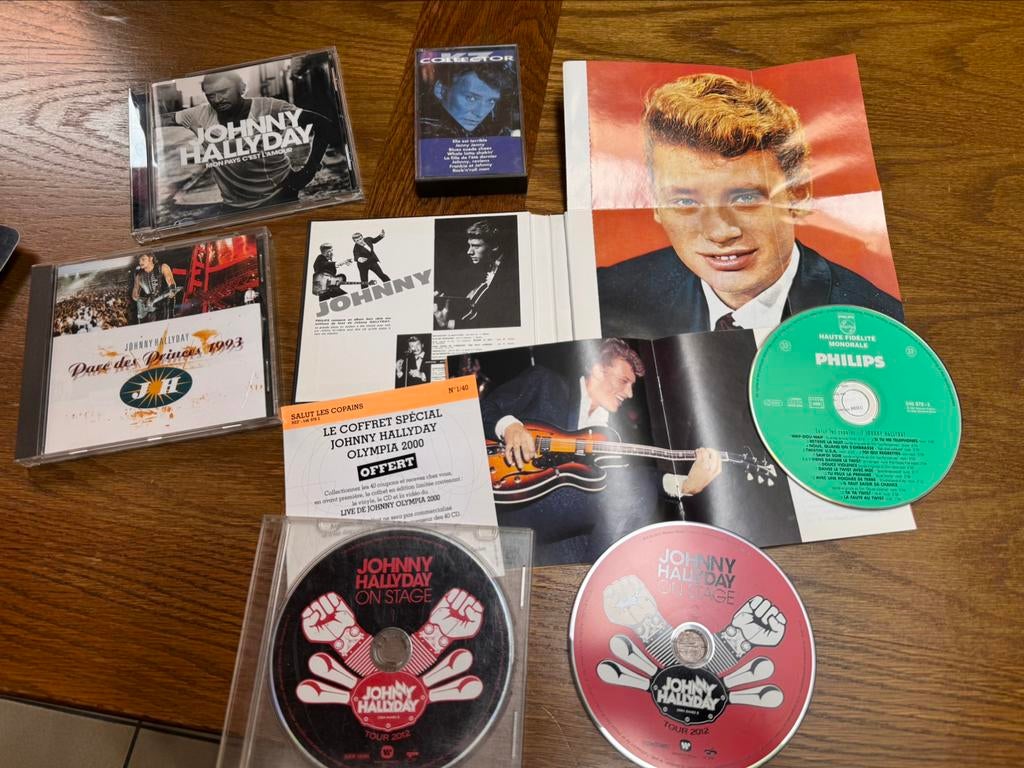 Johnny Hallyday lot de 5 cD et une k7 audio tres bon etat, CD & DVD, CD | Autres CD, Comme neuf, Enlèvement