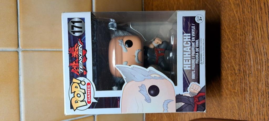 2 figurines spiderman et heihachi, Consoles de jeu & Jeux vidéo, Enlèvement