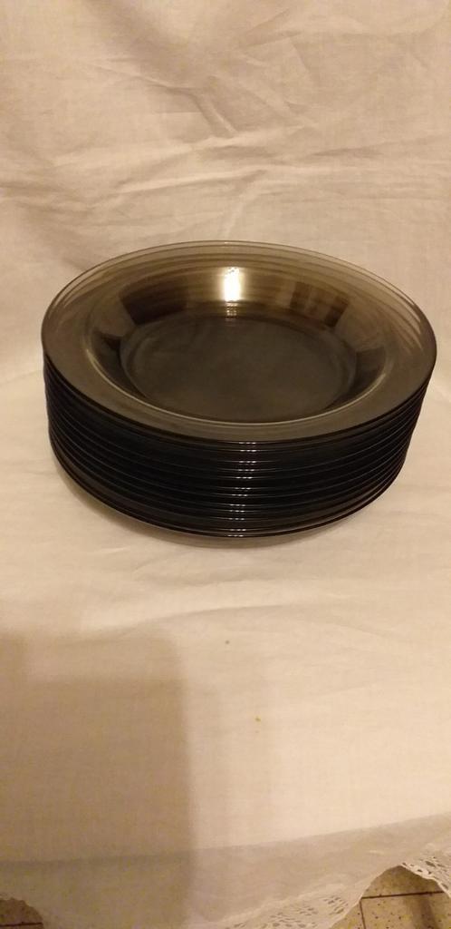 12 assiettes profondes arcopal BP, Antiquités & Art, Enlèvement