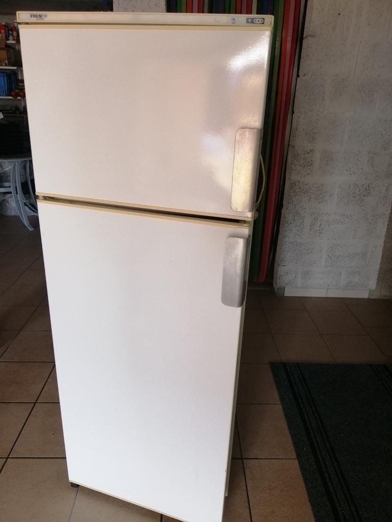 FRIAC koelkast met aparte diepvriezer, Ophalen