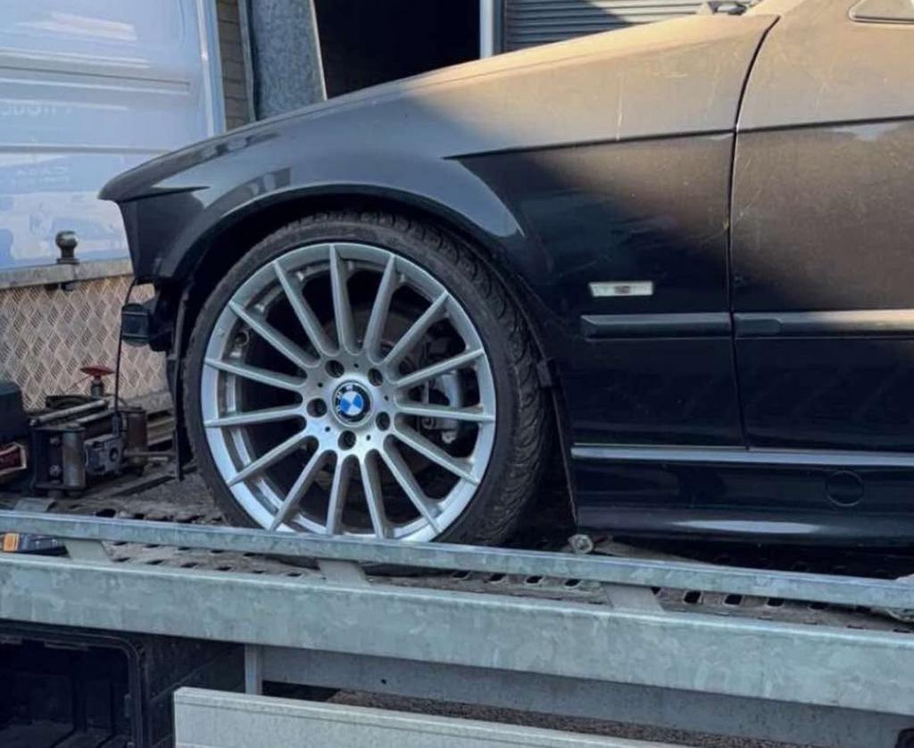 Velgen bmw e36 , e46 … 18” geen schade goede banden, Ophalen