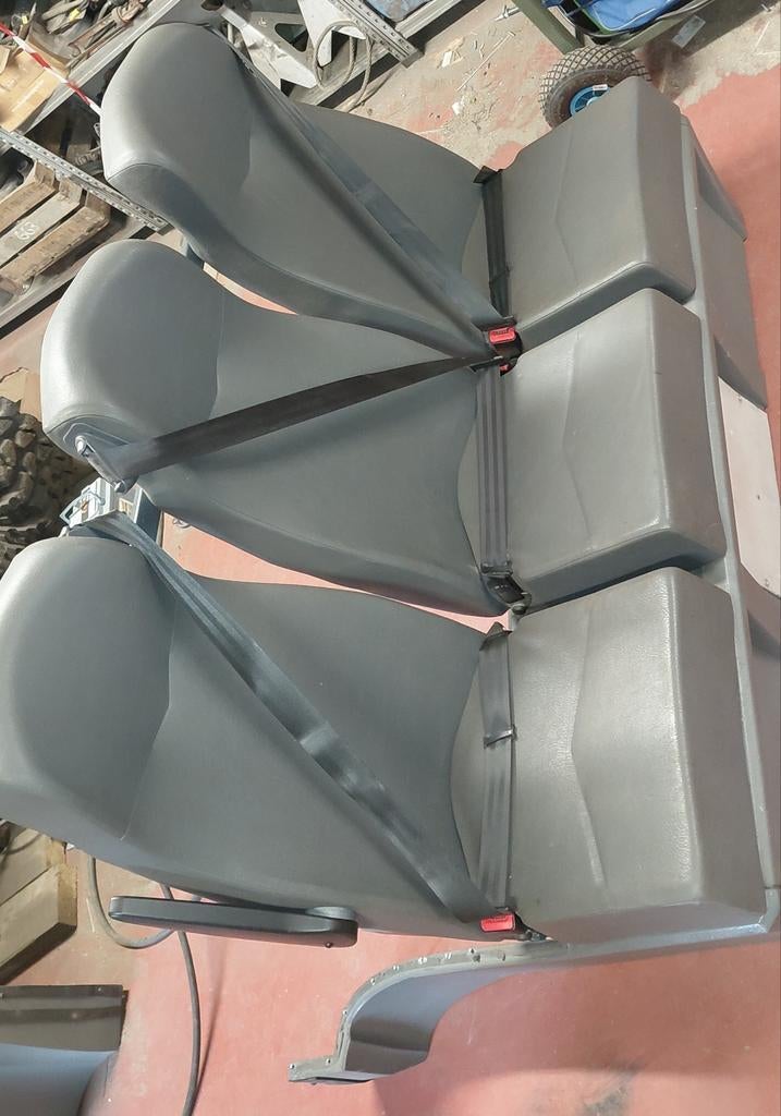 Mercedes vito 639 tussenschot en achterbank, Enlèvement