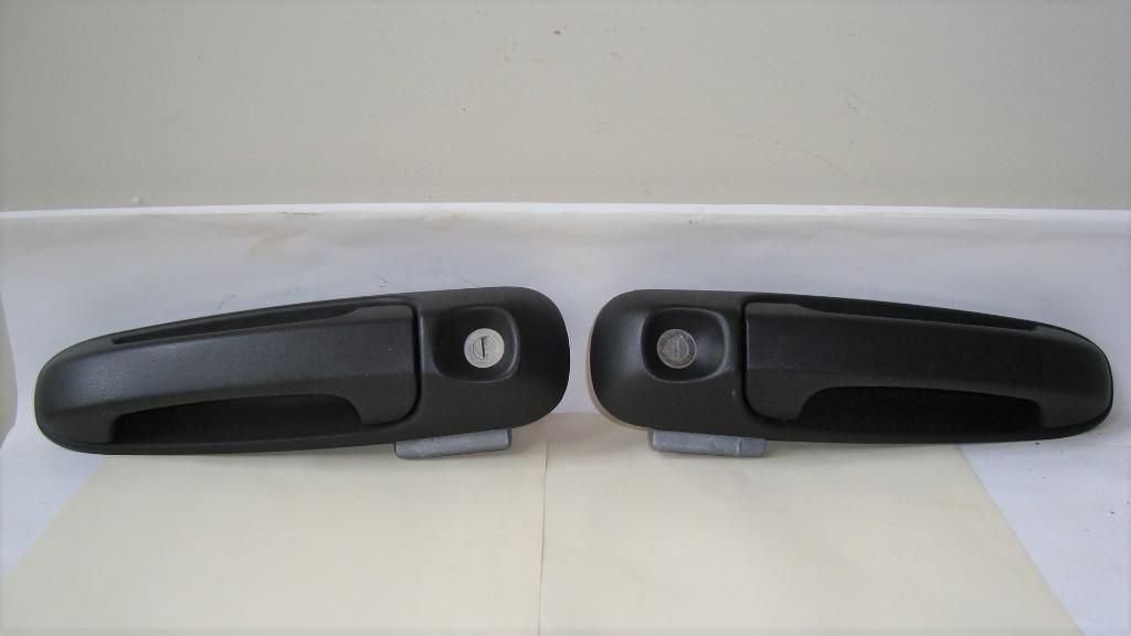 Dodge Ram 1500 poignées de porte extérieures gauche et droit, Autos : Pièces & Accessoires, Enlèvement ou Envoi, Utilisé, Dodge