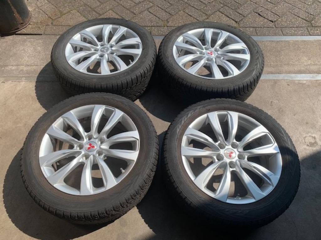 MITSUBISHI OUTLANDER PHEV VELGEN + 4S BANDEN 225 55 R18 TPMS, Ophalen of Verzenden