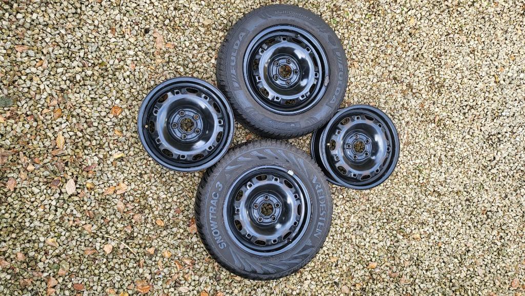 4 stalen velgen, 2 met band, Auto-onderdelen, Banden en Velgen, Ophalen, Gebruikt, 175 mm, Banden en Velgen