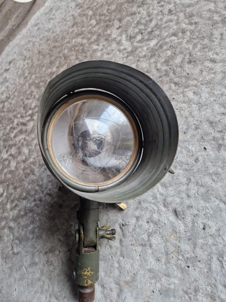 Marshall zoeklicht, Ophalen