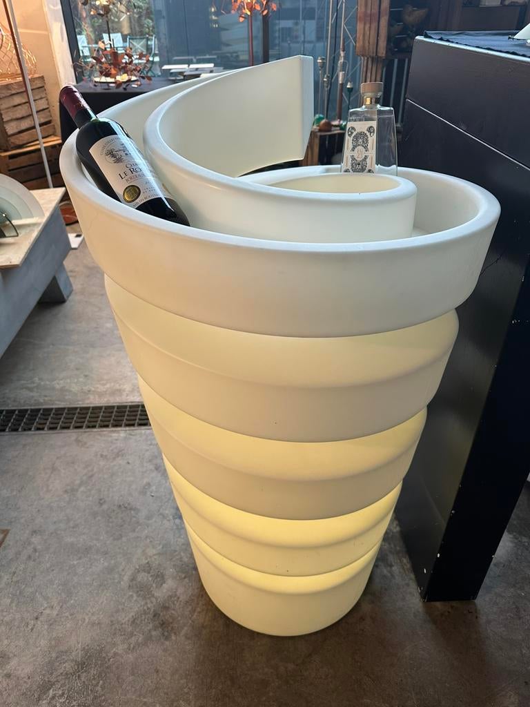 Lampe design intérieur / extérieur  lumineuse multifonction, Enlèvement ou Envoi, Comme neuf