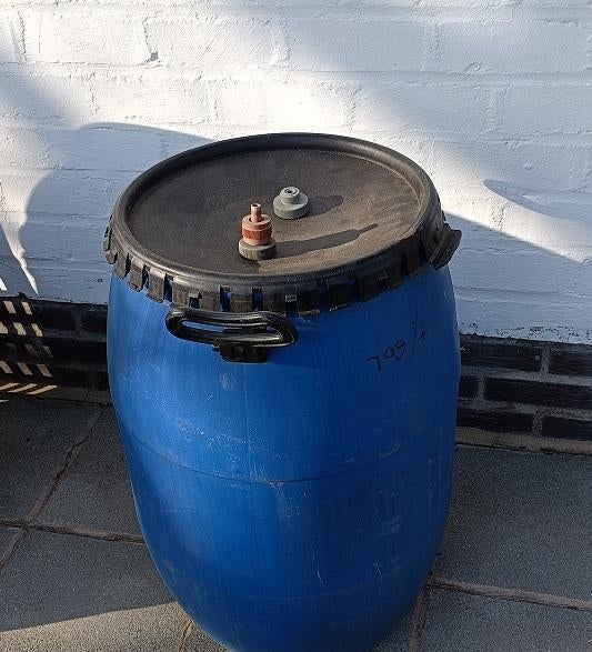 Tonneau Récup eau, Jardin & Terrasse, Moins de 75 litres, Enlèvement, Utilisé, Synthétique