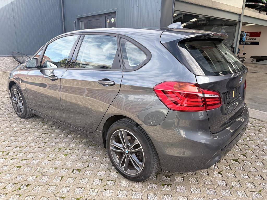 BMW 218 i Active Tourer - Automaat - Slechts 67000 km, Auto's, BMW, Gebruikt, 5 zetels, 3 cilinders, 140 pk