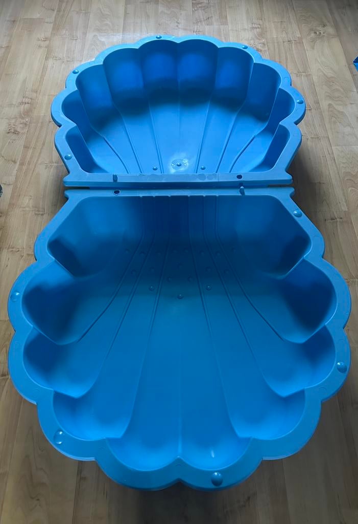 Bac a sable coquillage, Enfants & Bébés, Jouets | Extérieur | Bacs à sable, Enlèvement, Comme neuf