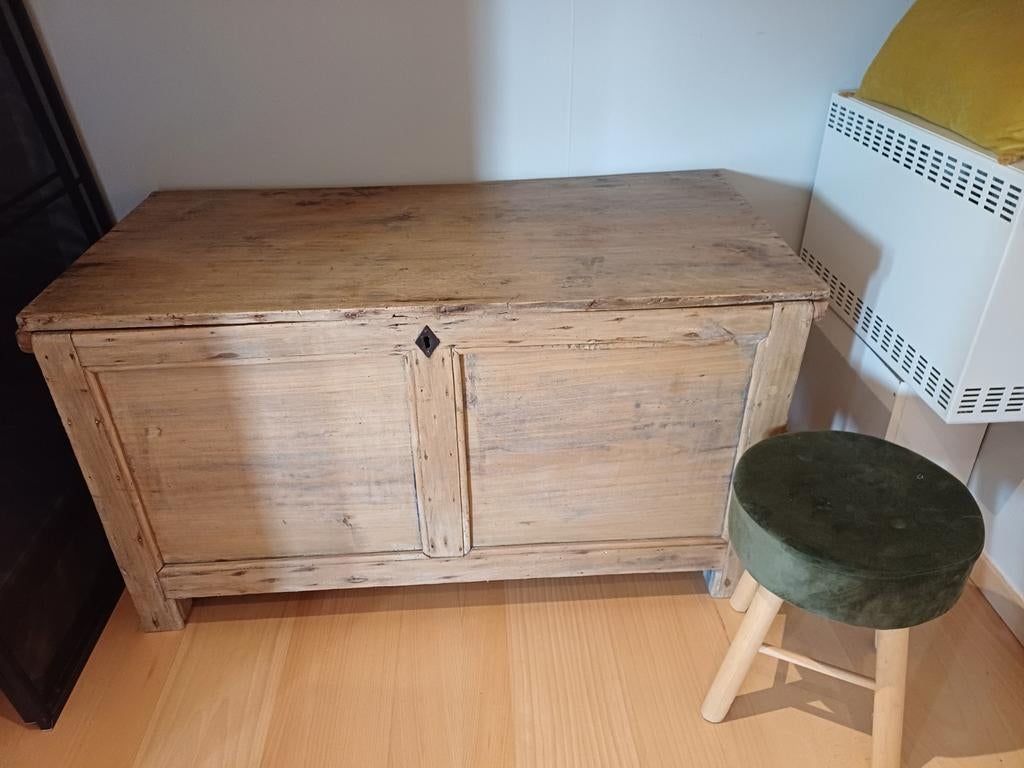 GROTE ANTIEKEN KOFFER, Ophalen