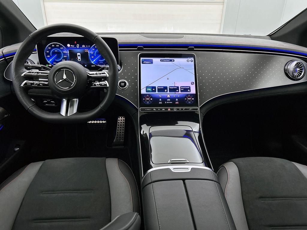 Mercedes-Benz EQE-Klasse 350 4MATIC Berline AMG Line Night P, Auto's, Mercedes-Benz, Automaat, Stof, Zwart, 96 kWh