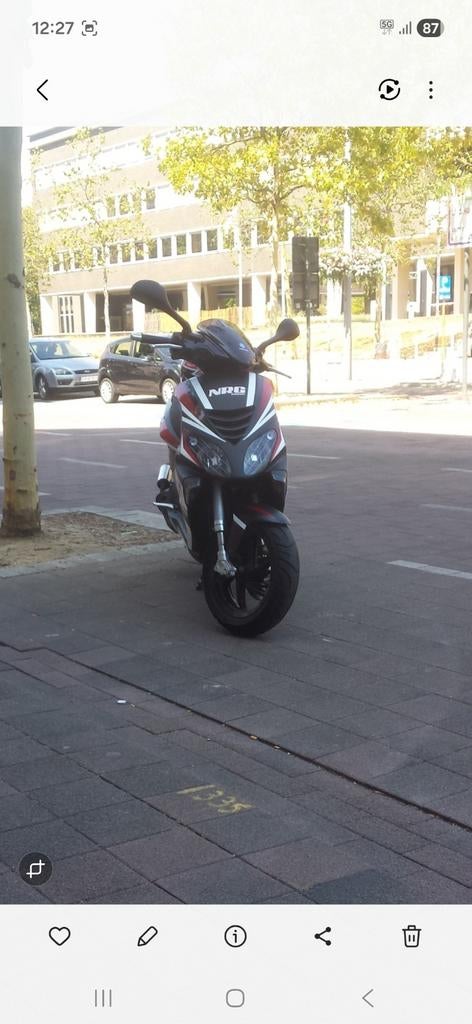 B klasse 50cc  2000 km  piaggio nrg, Fietsen en Brommers, Scooters | Yamaha, Ophalen, Nieuw, Klasse B (45 km/u), Benzine