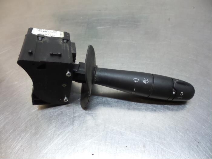 Commutateur essuie-glace d'un Renault Kangoo (Kangoo 01-), Renault, -, 3 mois de garantie, Utilisé