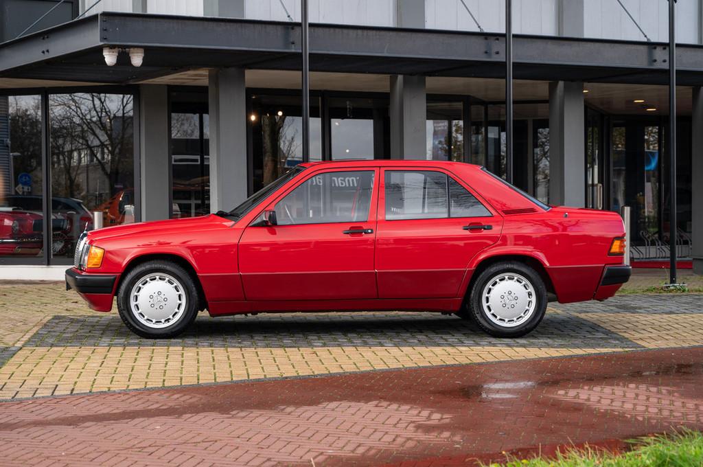 Mercedes-Benz 190 E 1.8, Autos, Rouge, Achat, 4 portes, Entreprise