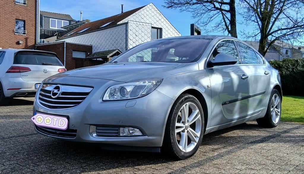 Opel Insignia 2.0 CDTI, Euro 5, 10/2011, déjà passé ct vente, Autos, Achat, 135 g/km, 5 portes, 96 kW